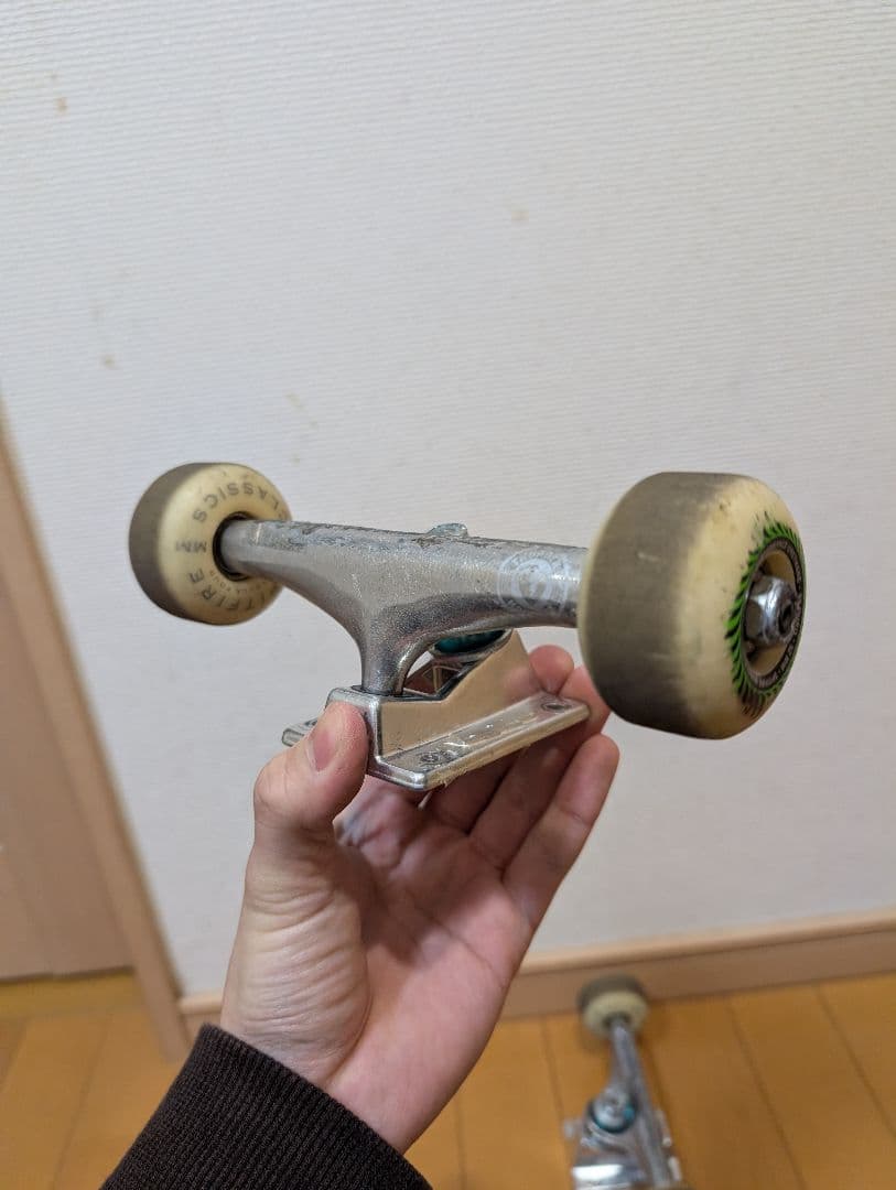 サンダー　ホローライト