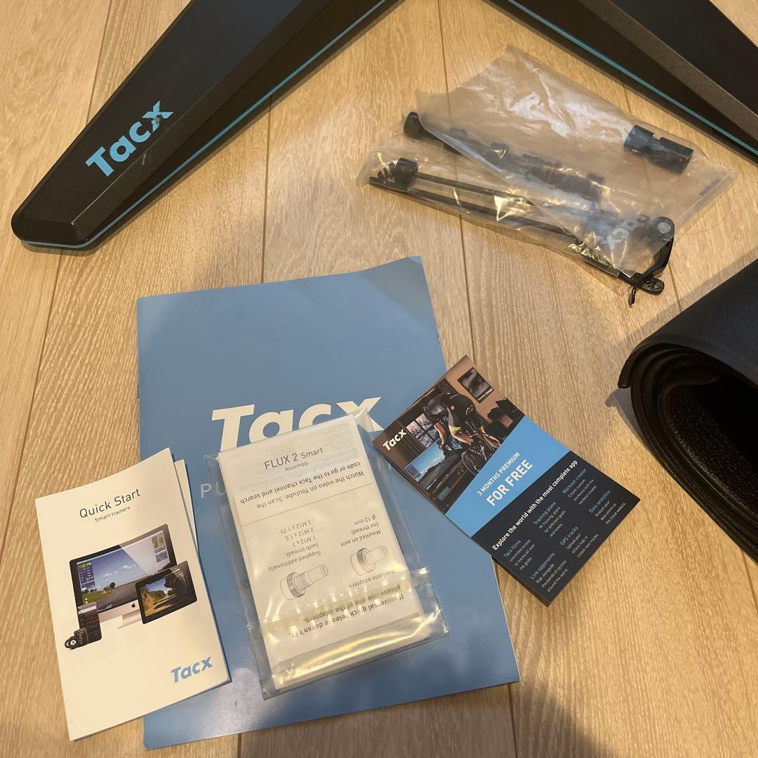 美品 • Tacx Flux 2 スマートトレーナー 11速スプロケ、マット付