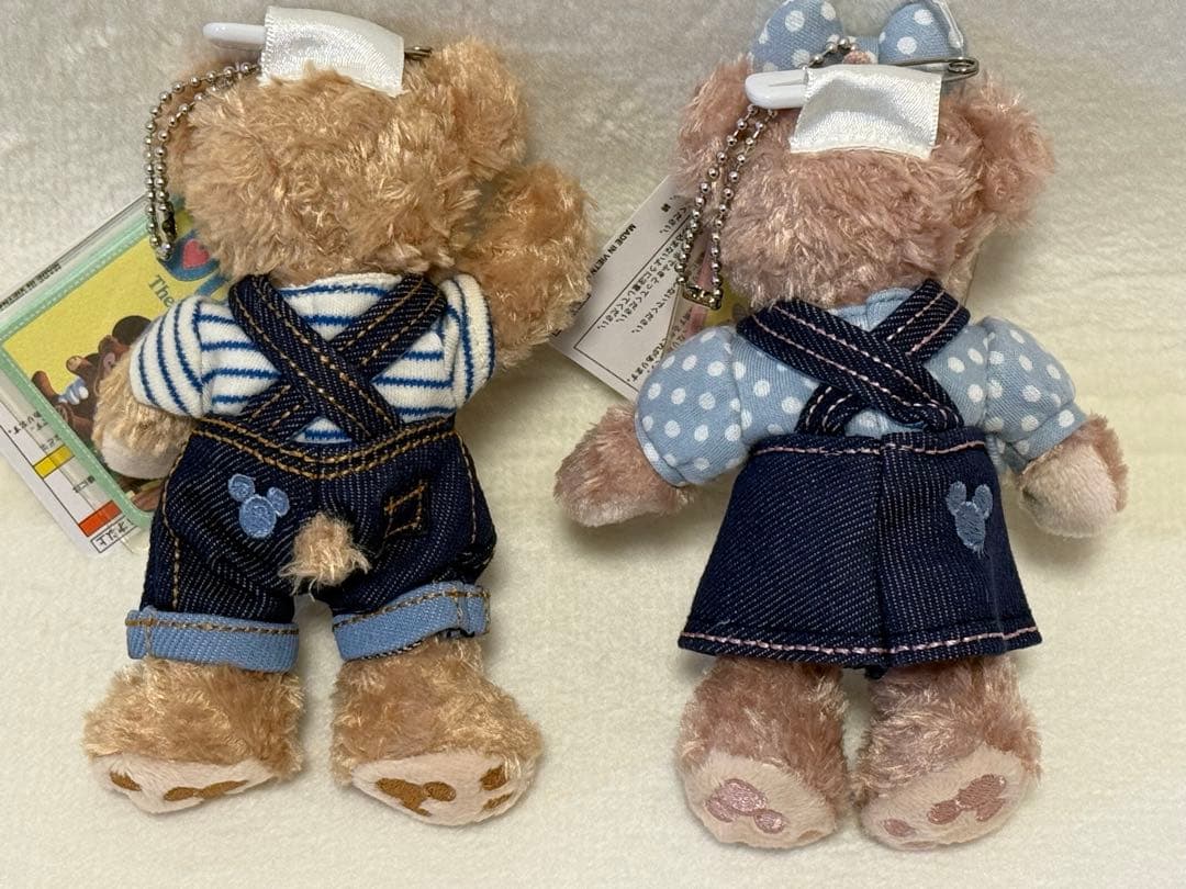 お顔厳選★新品タグ付★激レアデニム着★シェリーメイ×ダッフィー★ぬいぐるみバッジ