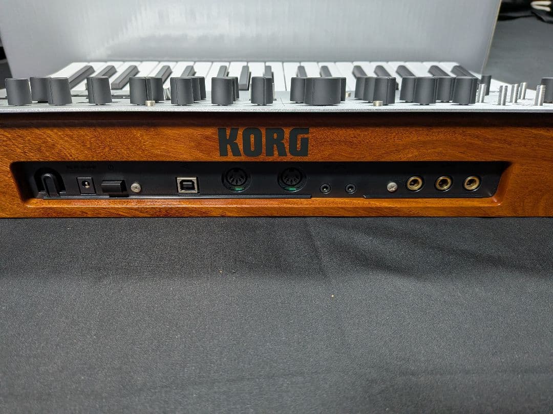 KORG minilogue 美品 元箱・ACアダプター・説明書付 動作確認済