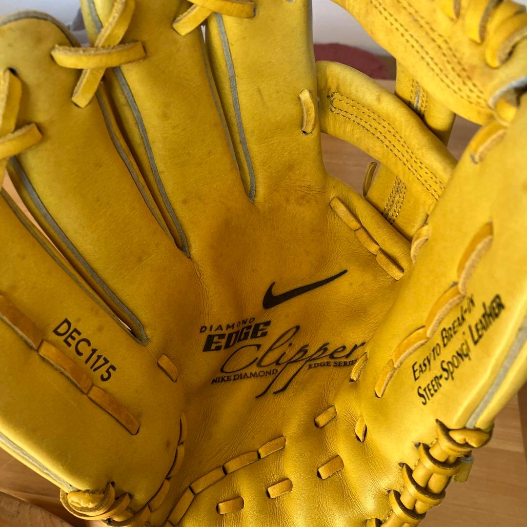 軟式グローブ左利き用　NIKE DEC1175