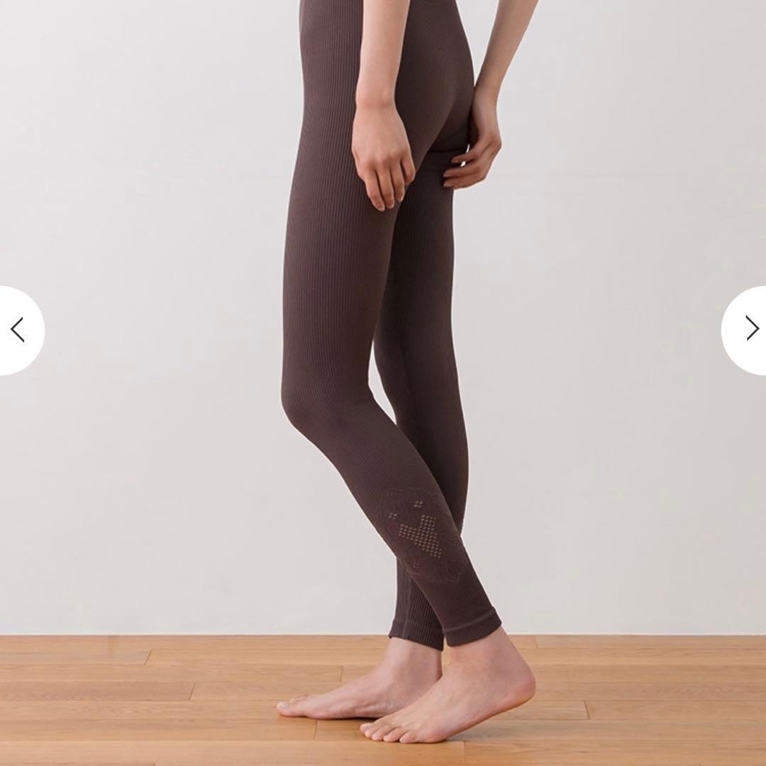 本日のみ値下げ　 新品未使用SUKALA アクティブデイジーブラトップ&レギンス