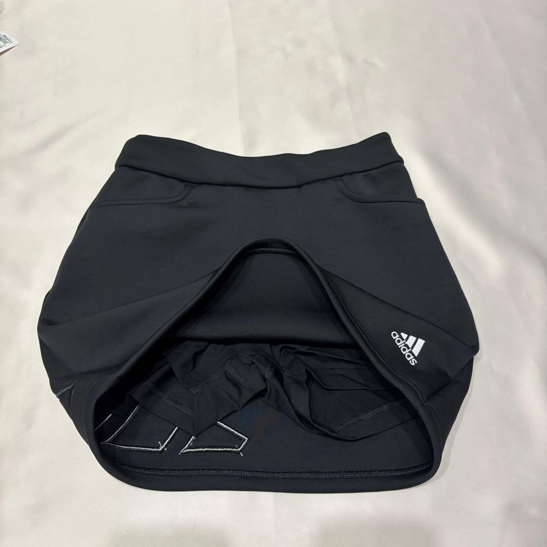 新品adidasゴルフジャガードシャツ　ダンボールニットスカート　モノトーン