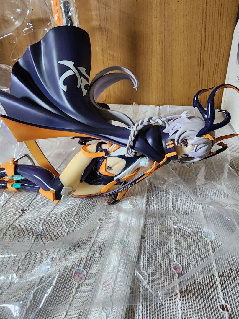 君臨ノ境 珞珈 1/6 PVC フィギュア