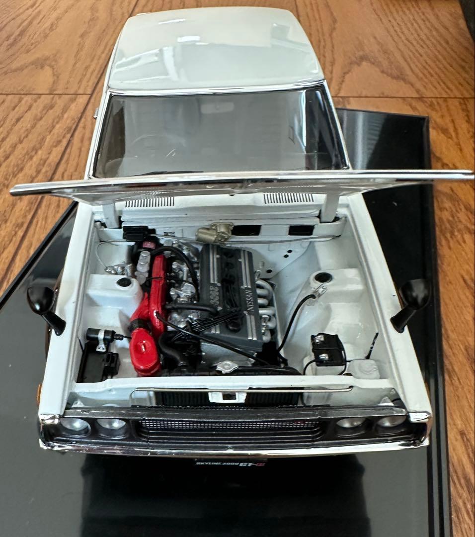 京商日産ケンメリスカイラインGTR White1/18箱無ディスプレイケース付